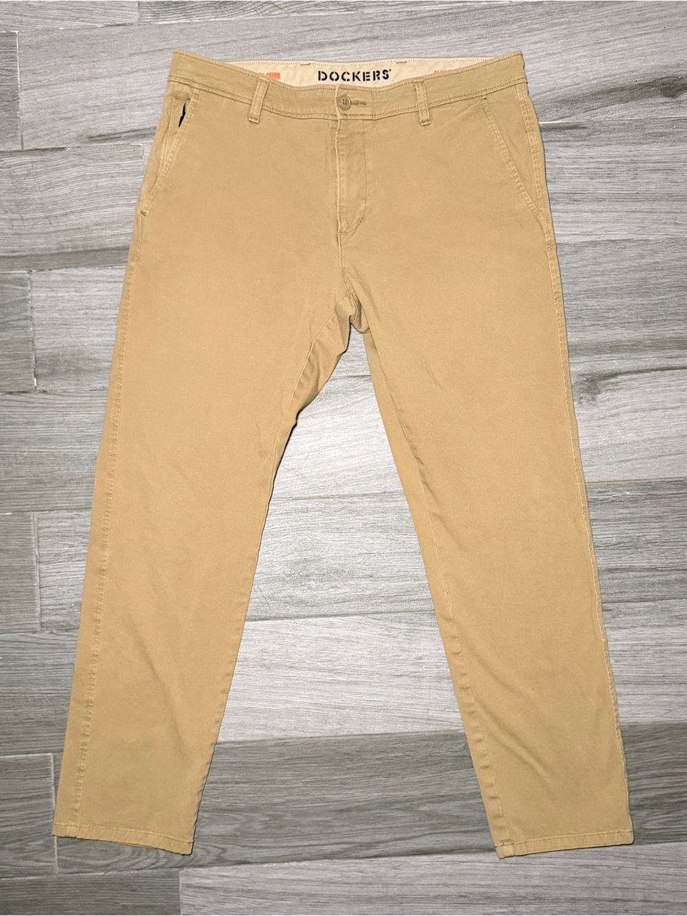 Dockers Men’s Slim Fit Cream Tan Ultimate Chino Pants 34 x 30